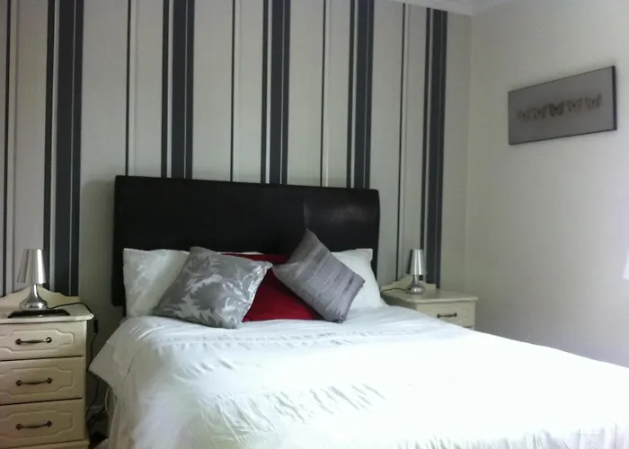 Pearse Road Rooms