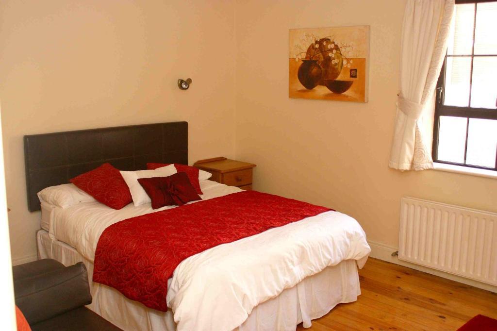 Pearse Road 3* Donegal Town