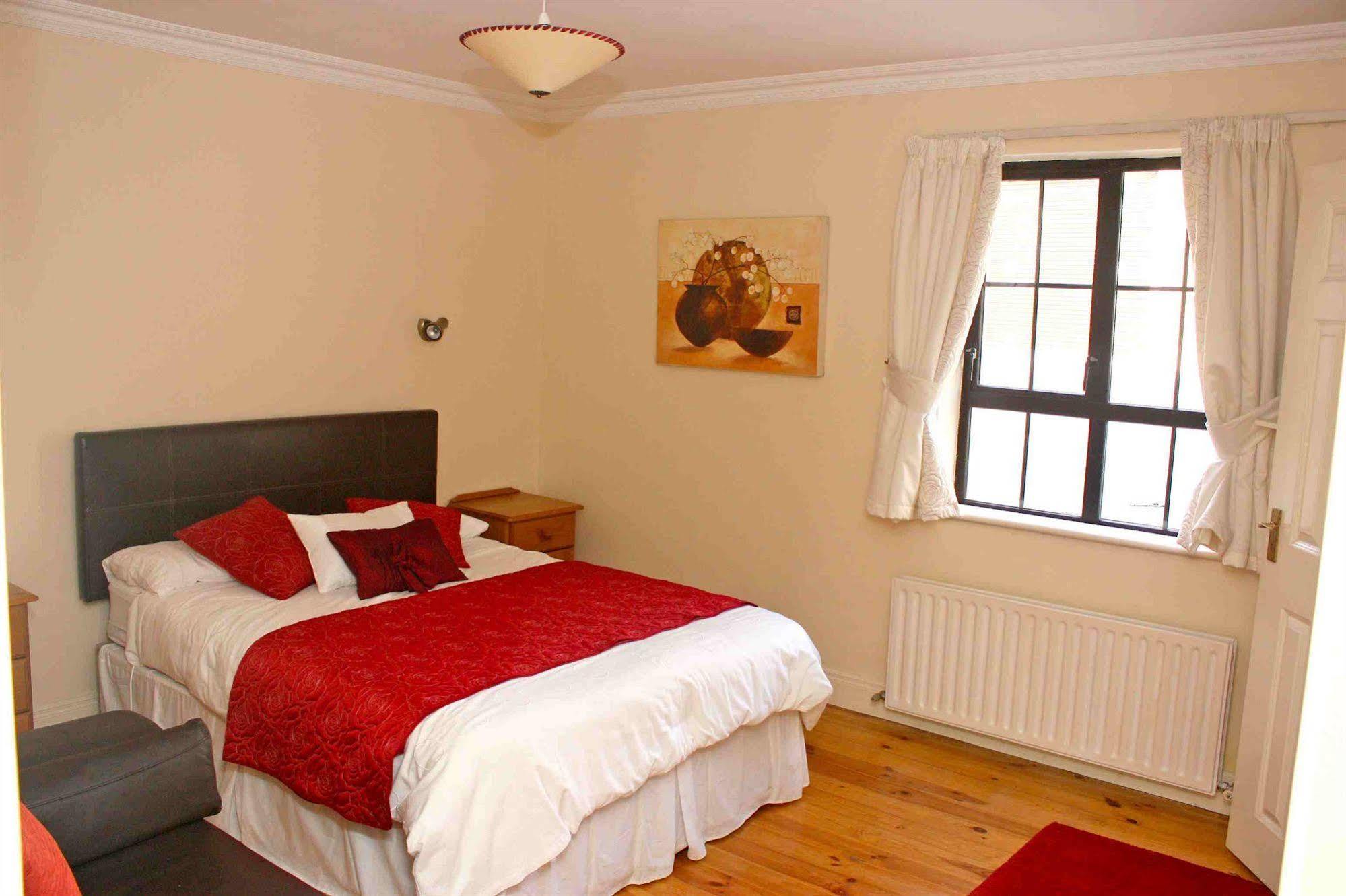 Bed & Breakfast Pearse Road Donegal Town
